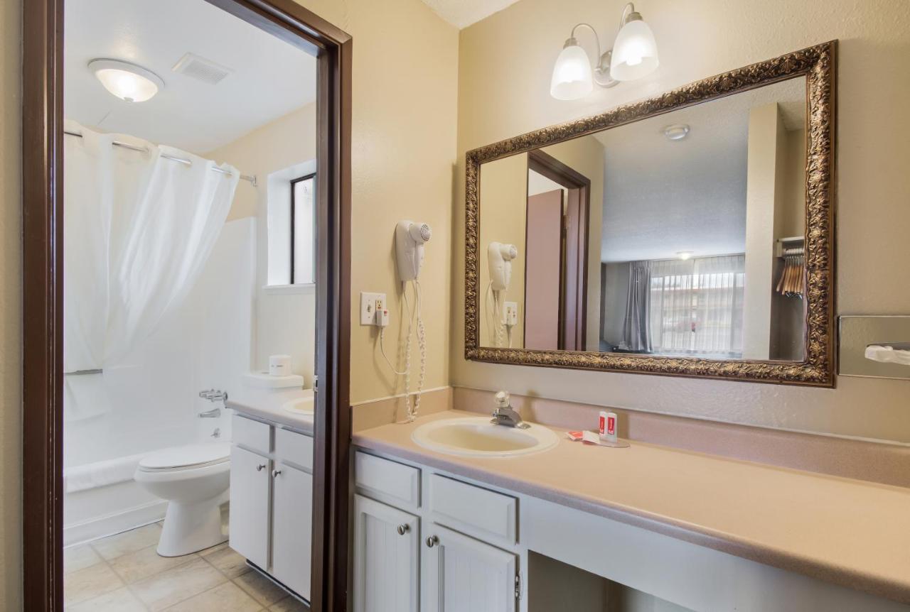 Hoquiam Econo Lodge Inn & Suites מראה חיצוני תמונה