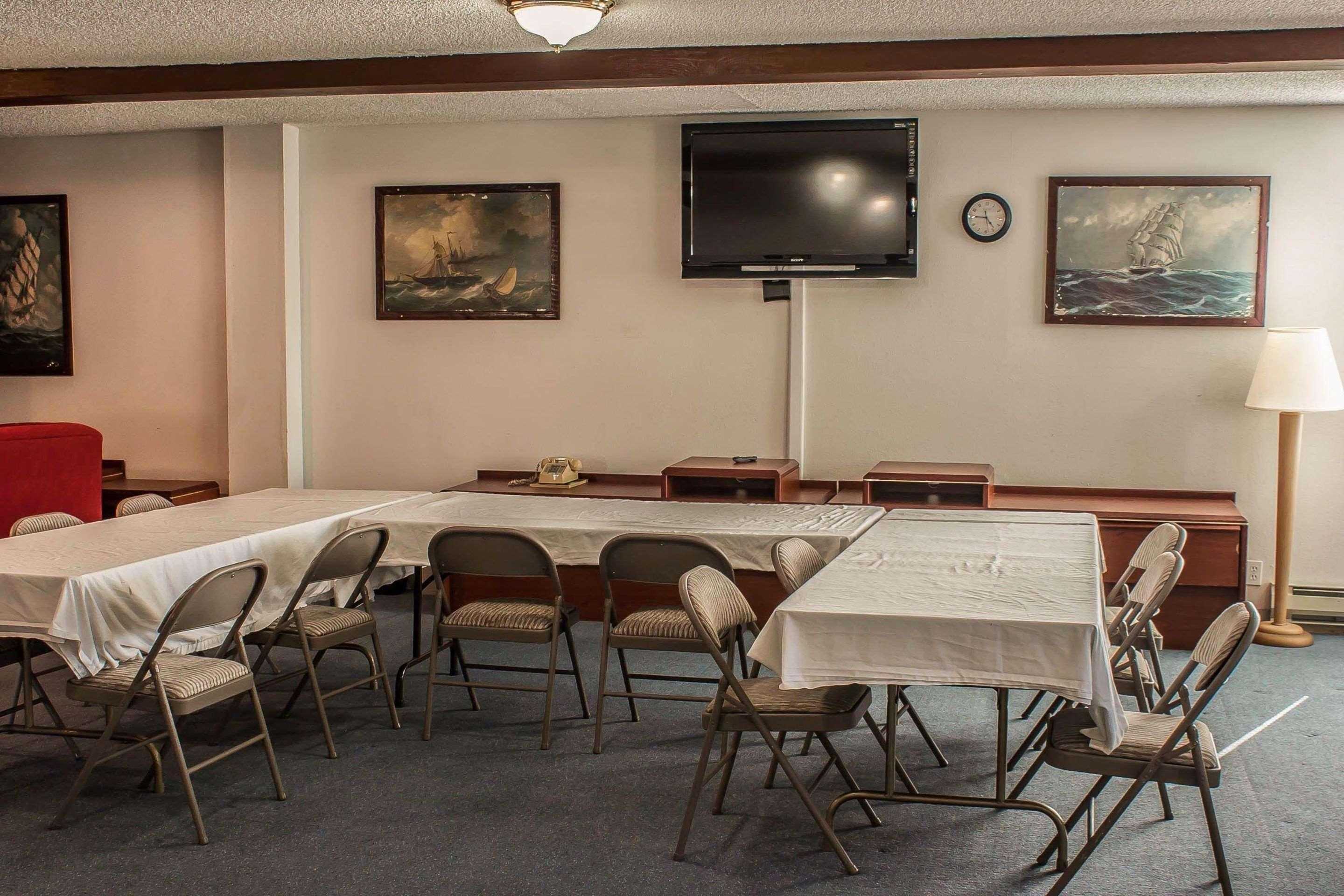 Hoquiam Econo Lodge Inn & Suites מראה חיצוני תמונה
