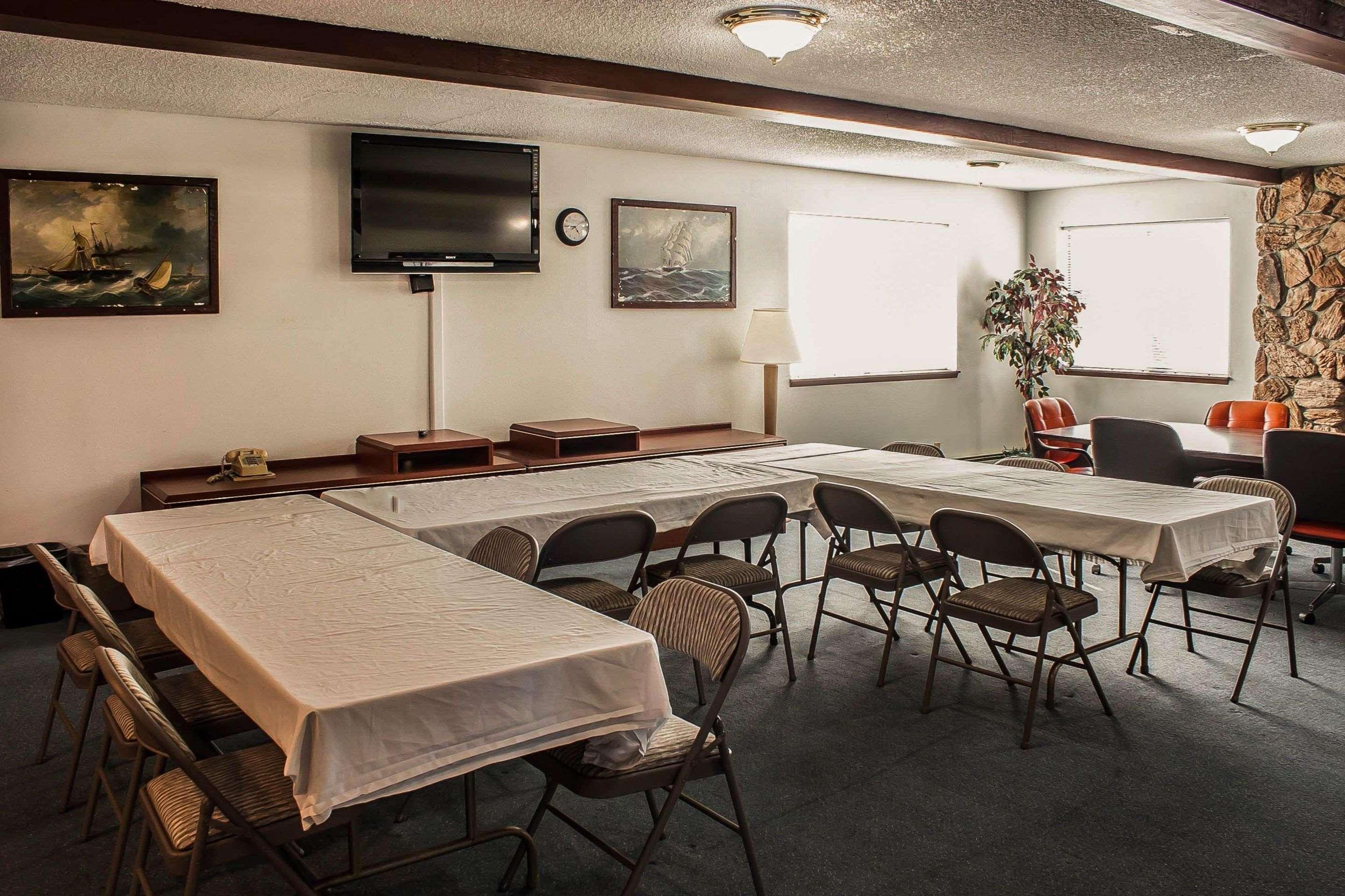 Hoquiam Econo Lodge Inn & Suites מראה חיצוני תמונה