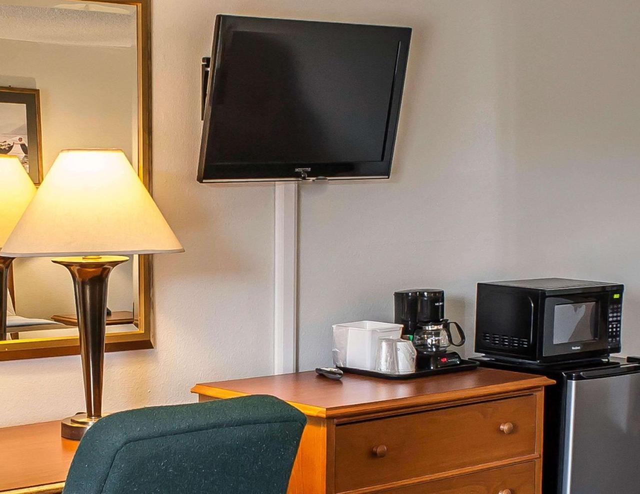 Hoquiam Econo Lodge Inn & Suites מראה חיצוני תמונה