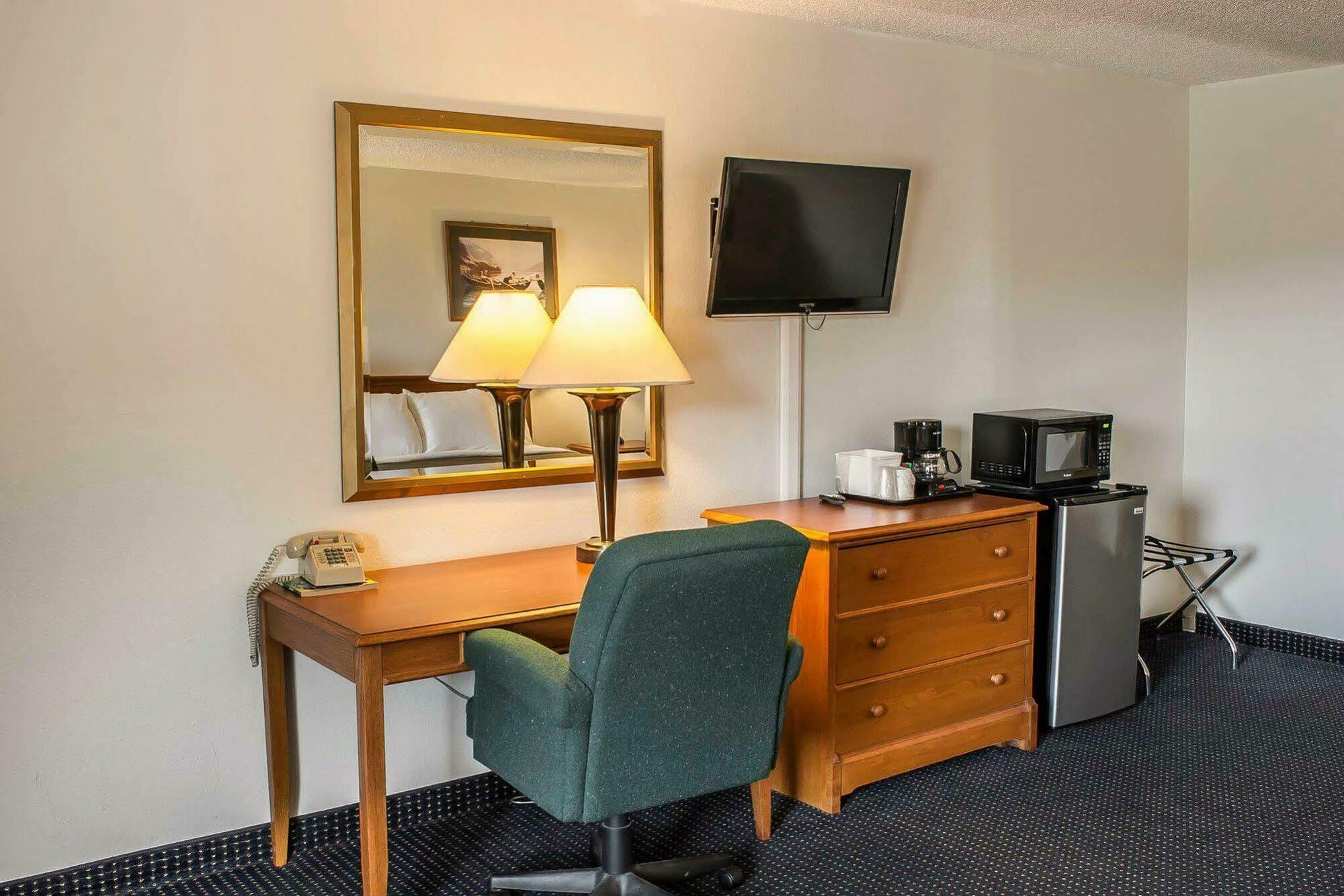 Hoquiam Econo Lodge Inn & Suites מראה חיצוני תמונה